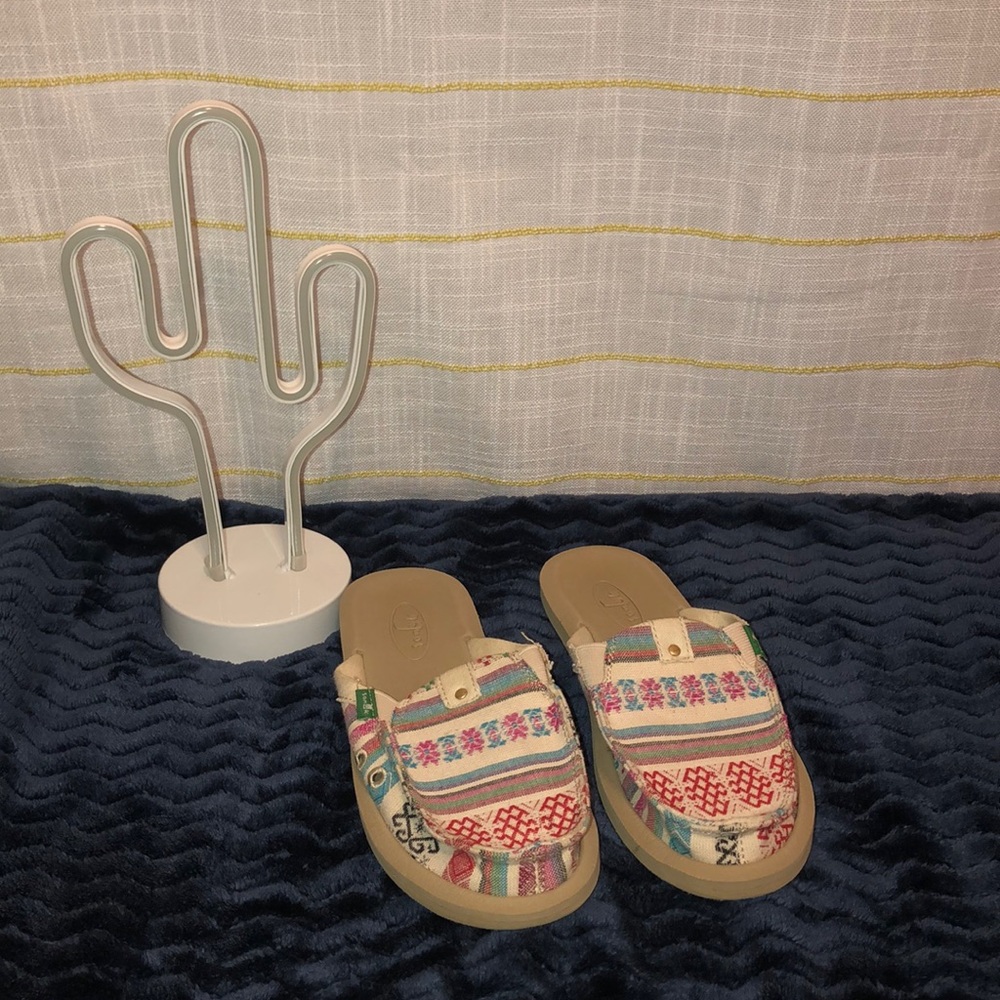 Women’s Sanuk Slip-on Shoes